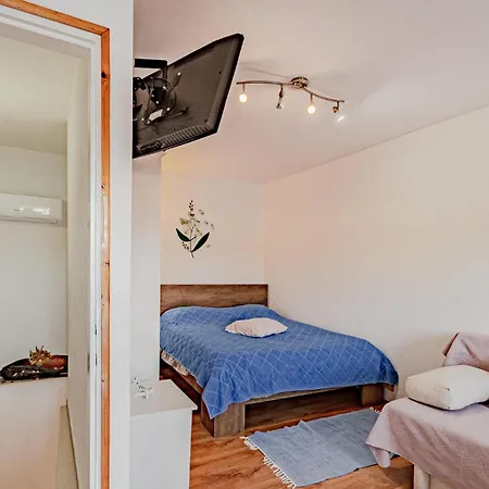 One-bedroom In Račišće