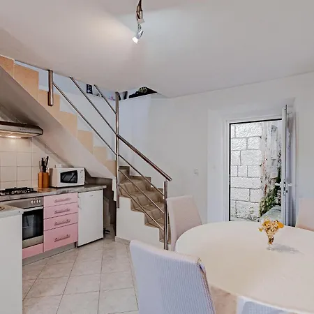 One-bedroom In Račišće